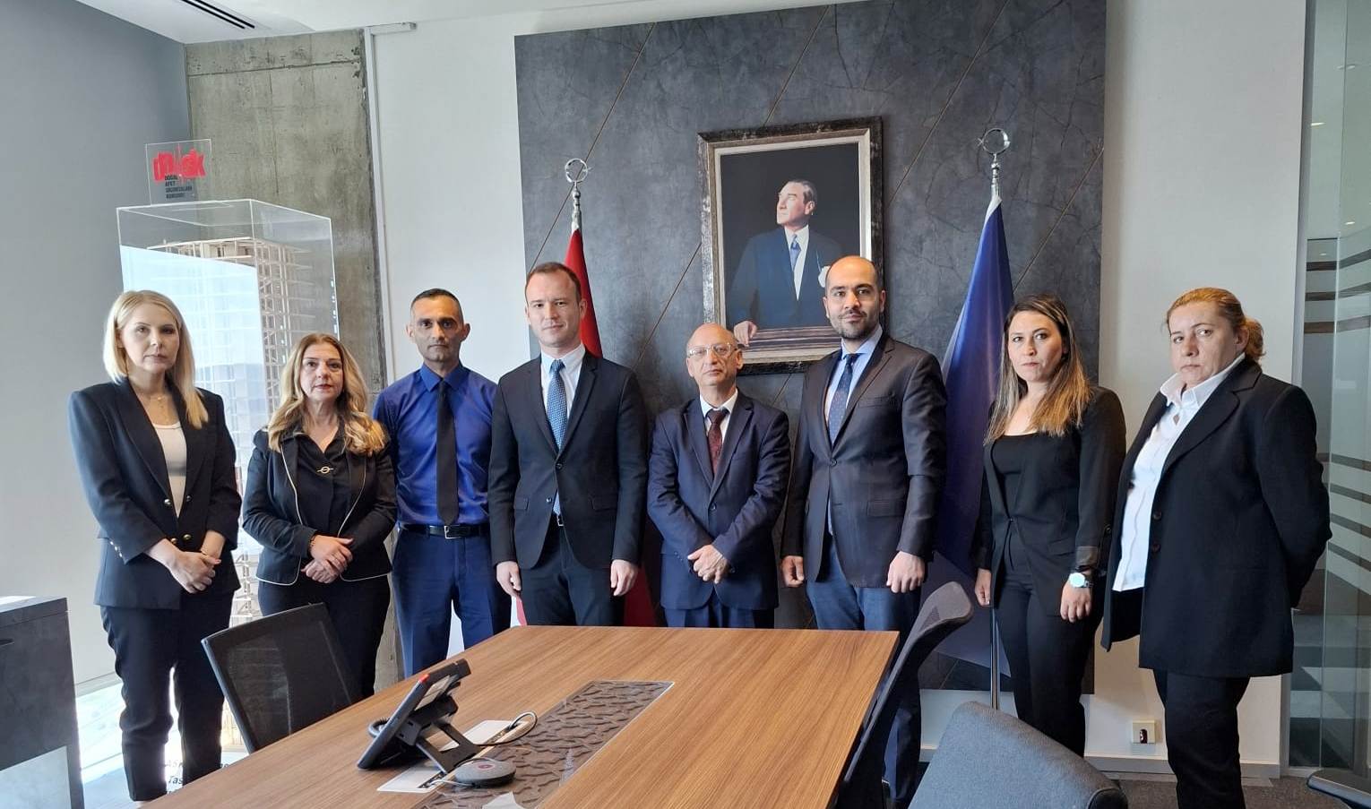 PARA, KAMBİYO VE İNKİŞAF SANDIĞI İŞLERİ DAİRESİ MÜDÜRÜ GÜRBÜZ VE PERSONELİ, TÜRKİYE CUMHURİYETİ SİGORTACILIK VE ÖZEL EMEKLİLİK DÜZENLEME VE DENETLEME KURUMU’NA (SEDDK) ZİYARET GERÇEKLEŞTİRDİ